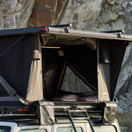 namiot-dachowy-Rock-Cruiser-II-PRO-140-okna-z-kazdej-strony,-widok-360-stopni